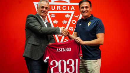 Pedro Asensio seguirá al frente de la cantera grana hasta 2031