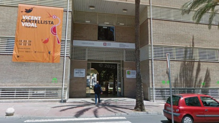 El actual conservatorio se ubica junto a la plaza Fadrell de Castellón
