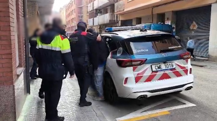 Los Mossos detienen a uno de los presuntos miembros de la red