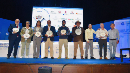 Gala A Cuerpo de Rey