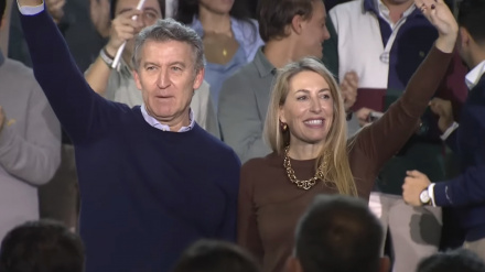 Feijóo y Guardiola, en el mitin del PP en Lobón, este domingo