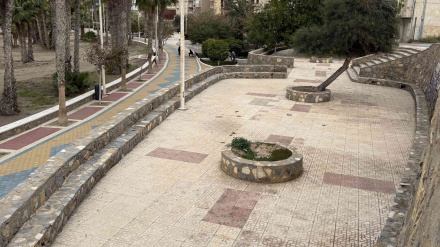 Imagen del estado del paseo marítimo de La Colonia, en Águilas