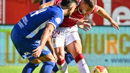 El Real Murcia ve cortada su racha contra el Teruel