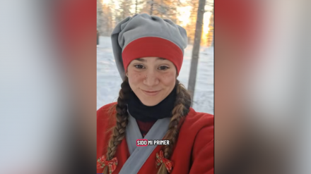 Eva, española trabajando como elfo en Laponia, en el vídeo