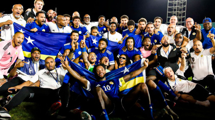 Los integrantes de Curazao celebran su histórica clasificación para el Mundial 2026 de Fútbol.