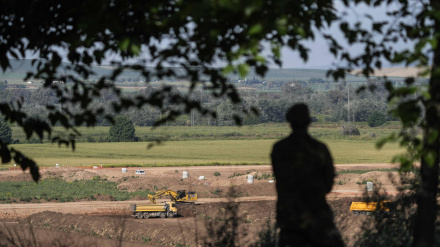 CÓRDOBA, 29/04/2024.- Vista de las obras que se están realizando en los terrenos para la Base Logística del Ejército de Tierra (BLET) en Córdoba que aumentará su coste total hasta los 500 millones, según han informado este lunes durante la visita realizada por la ministra de Defensa, Margarita Robles. EFE / Rafa Alcaide