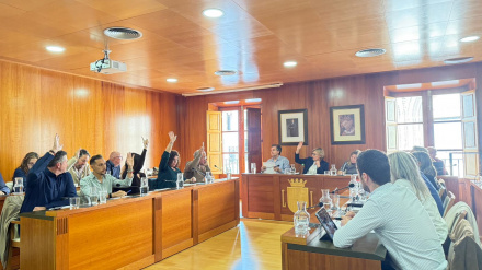 El Pleno de Xàbia aprueba el Presupuesto Municipal 2026 en una sesión clave para la planificación del próximo año