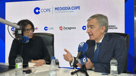 Víctor Iglesias, consejero delegado de Ibercaja, durante la entrevista con Pilar García de la Granja en Mediodía COPE