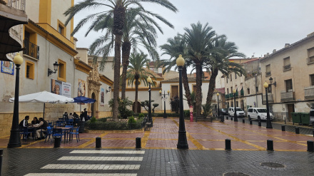 Plaza del barrio de san Cristóbal, donde ha sido desalojada una casa okupada en las primeras horas del dispositivo de seguridad