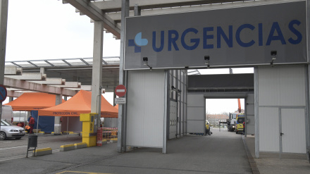 Entrada de urgencias del Hospital Universitario de Burgos