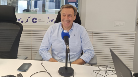 El presidente del CD Tenerife, Felipe Miñambres, en los estudios de Cope Tenerife.