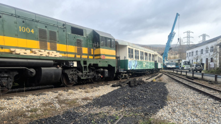 El tren turístico Ponfeblino recibe las joyas del Limón Express para su gran proyecto en El Bierzo y Laciana (León)