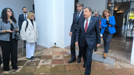 Planas llegando a la Conferencia