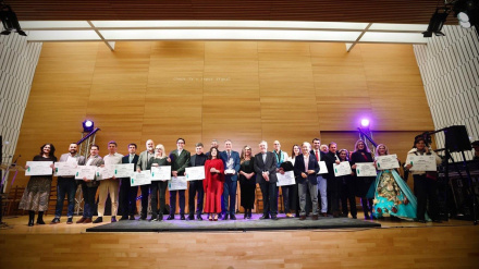 Entrega de premios de la Copa España Creativa Córdoba 2025.El jurado de la Asociación España Creativa ha elegido el proyecto 'Innovation Lab y Espacio de Datos', de la Fundación Mobility Lab Vitoria-Gasteiz, de la Diputación de Álava, como ganador de la Copa España Creativa Córdoba 2025, en la gala de entrega de premios que se ha celebrado en la noche de este sábado en el Auditorio Embajadores del Palacio de Congresos de Córdoba, junto al III Festival Planneo Flamenco, organizado por la delegación de Juventud del Ayuntamiento de Córdoba dentro de la semana 'Capital Talento Joven Córdoba 2025'.POLITICA AYUNTAMIENTO DE CÓRDOBA
