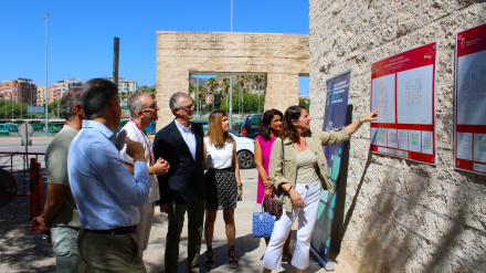 El alcalde, el consejero de Salud y otras autoridades en la presentación del proyecto de ampliación de san Diego