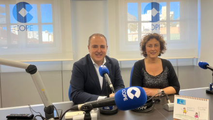 Paco Abril y Eva Serna en el estudio de COPE