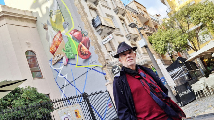 El nuevo mural de Belin en Jaén: ¿es un salmorejo o una pipirrana?