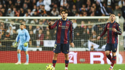 Vencedor, en el partido ante el Valencia CF en Mestalla