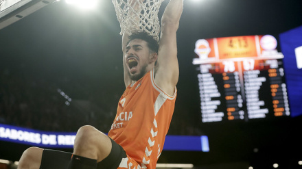 Puerto machaca el aro ante el Bayern