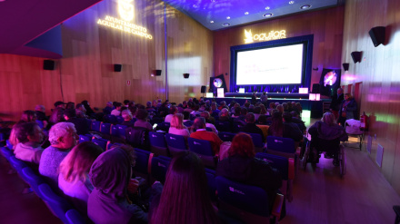 Proyección en el Cine Amor