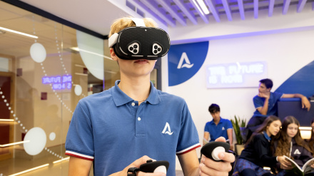 Agora Granada College