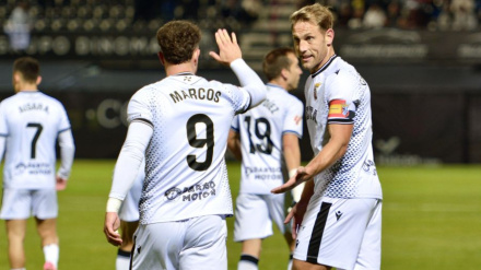 Los jugadores del Celta celebran su victoria frente al Almería