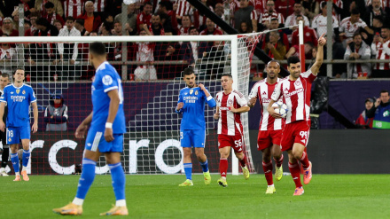 Taremi celebra el gol al Real Madrid