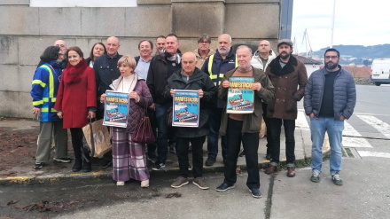 Integrantes del comité de empresa de Navantia Ferrol y del Foro Cidadan polo Ferrocarril