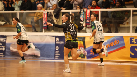 María Sancha celebra un tanto del Guardés en A Sangriña