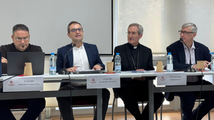 De izda. A dcha.: Caye Gómez, Raúl Flores, Javier Vilanova y Salvador Busquets, en la rueda de prensa de este jueves