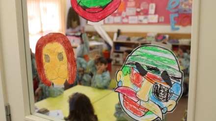 La labor de los maestros que dan clases a niños hospitalizados en Málaga: "Es una lección de vida"