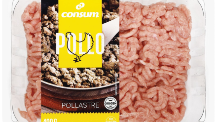 Preparado de carne 'burger meat' de pollo de supermercados Consum, que ha sido retirado por presencia de salmonela