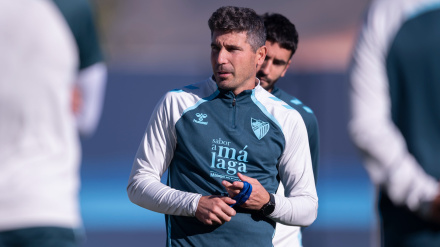 Funes en un entrenamiento con la primera plantilla del Málaga CF.