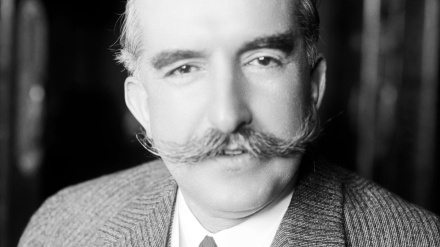 Retrato del escritor y comediógrafo gaditano Pedro Muñoz Seca, creador del género teatral cómico denominado "astracán"