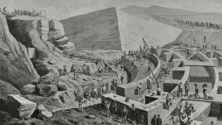 Fuerte de San Cristóbal o Fuerte Alfonso XII. Fue construido en la cima del monte San Cristóbal, rodeando Pamplona.