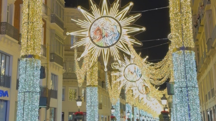 Así encendió la Navidad COPE Málaga en una abarrotada calle Larios