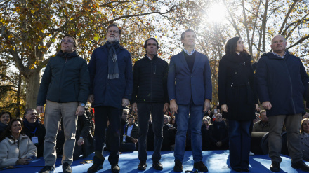 Los líderes del PP asisten a la concentración contra el Gobierno de Pedro Sánchez