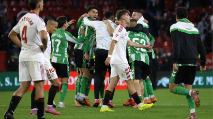 SEVILLA 30/11/2025JORNADA 14 LIGA PRIMERA DIVISIONESTADIO RAMON SANCHEZ PIZJUANSEVILLA FC-REAL BETIS.archsevFOTO MANUEL GOMEZSevilla vs Betis900/Cordon Press