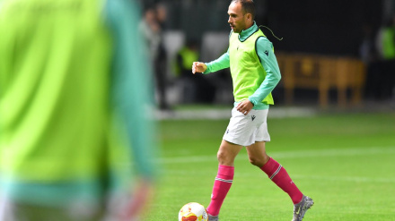 Nacho Martínez, en el calentamiento en Sevilla