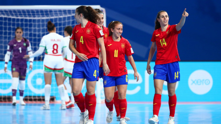 Irene Córdoba celebra uno de los goles en el España-Marruecos