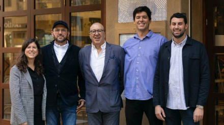 Las tres generaciones de Tasca Eulalia celebrando el "Solete" Repsol