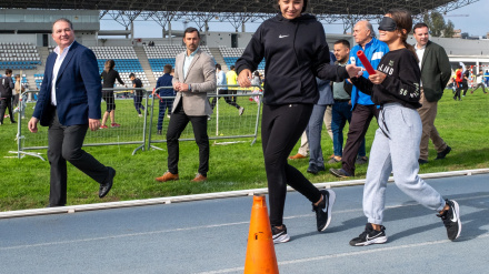 (Foto de ARCHIVO)El presidente de la Diputación de Huelva, David Toscano (izquierda), en las jornadas  Deporte y Discapacidad, que se han desarrollado en el Estadio Iberoamericano de Atletismo 'Emilio Martín'.REMITIDA / HANDOUT por DIPUTACIÓN DE HUELVAFotografía remitida a medios de comunicación exclusivamente para ilustrar la noticia a la que hace referencia la imagen, y citando la procedencia de la imagen en la firma03/12/2024