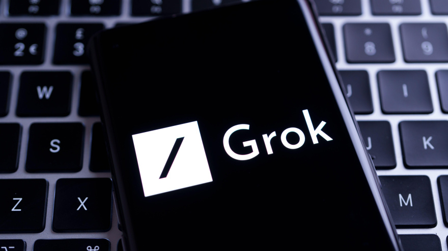 2T5JRF0 Grok AI chatbot logo seen on smartphone screen. Grok X.ai is a new Chatbot for x platform (ex Twitter). Stafford, United Kingdom, November 5, 2023