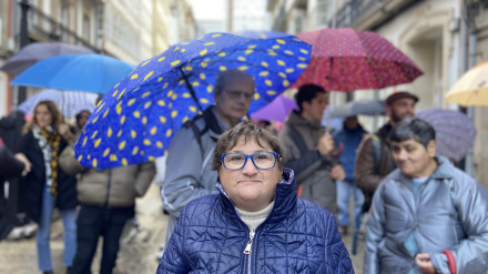 Rosa, en el acto Baixo o Mesmo Paraugas