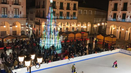 Pista de hielo comercio Huesca