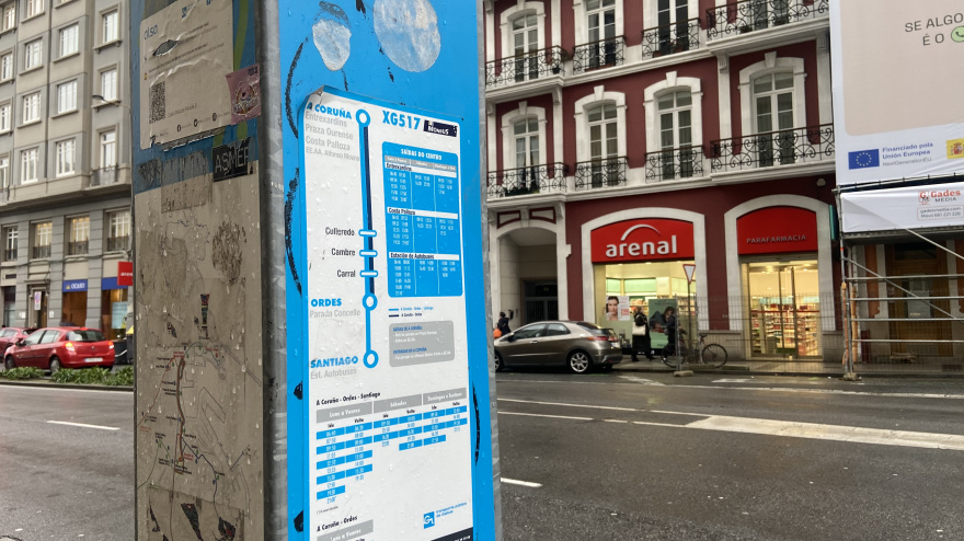 Parada de bus metropolitano en A Palloza (A Coruña)