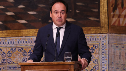 Pérez Llorca en una de sus primeras comparecencias