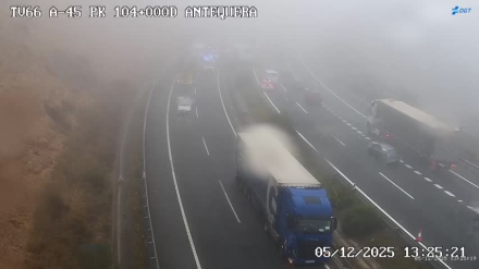 Un accidente complica la A-45, a su paso por Antequera y obliga a cortar la vía sentido Córdoba