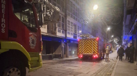 Los bomberos de Ferrol en la zona del incidente