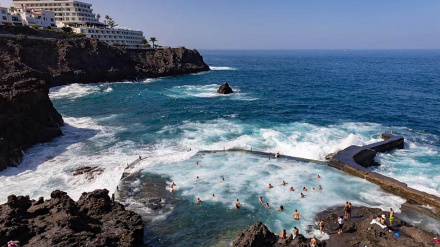 La piscina natural de Isla Cangrejo, con oleaje